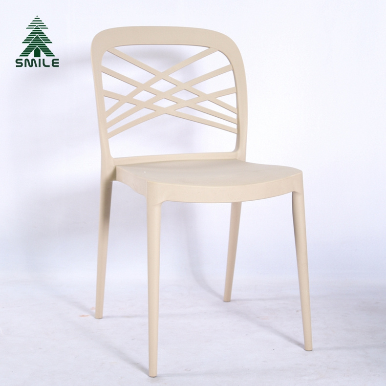 High Quality Modern Design For Dining Plastic Chair with Metal Legs