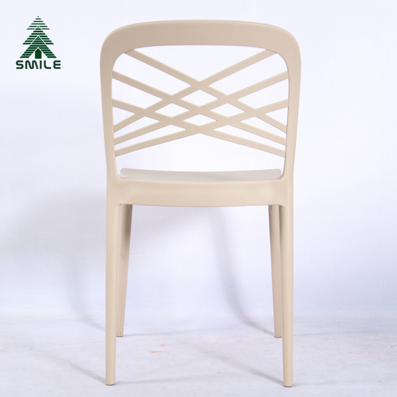 High Quality Modern Design For Dining Plastic Chair with Metal Legs