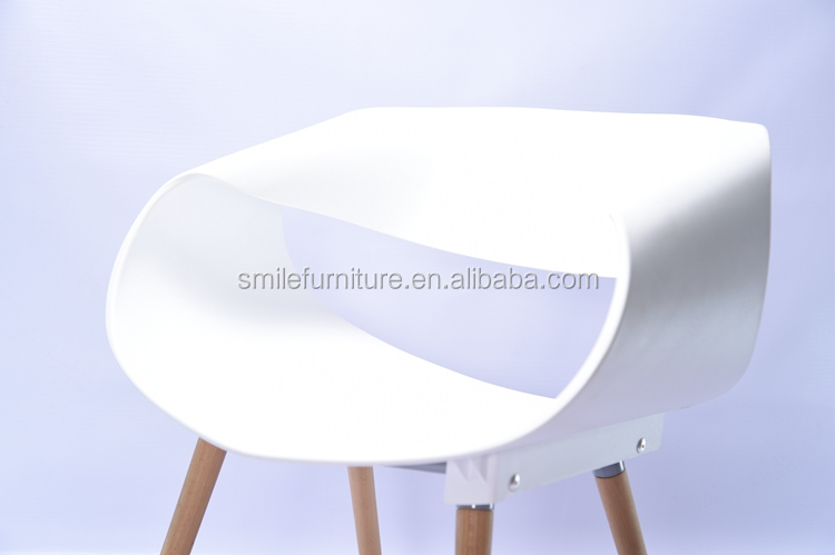 Modern Design Garden Chair With Wood Grain Transfer Legs White Dining Room Plastic Chair