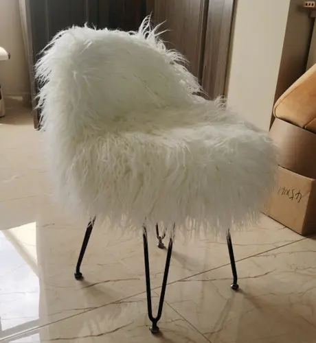 Modern leisure chair/New design comfortable white Plush seat Living Room Chairs/Upholstered decorative metal living modern chair/