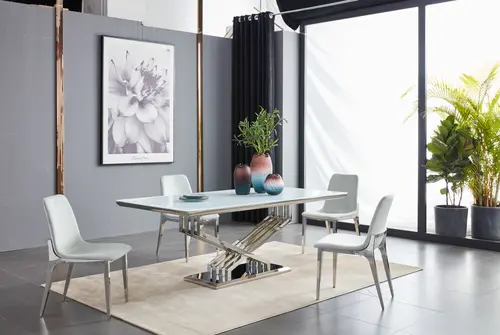 P101 DINING TABLE