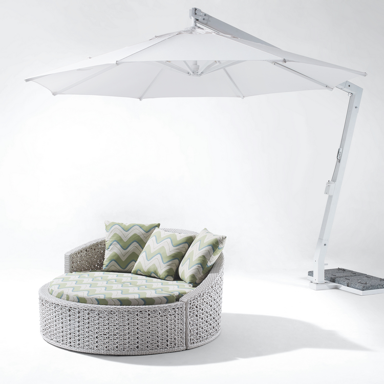 Vichy Round Daybed with Removable Ottoman
