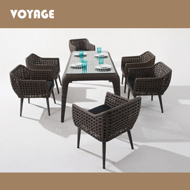 Voyage Garden Dining Set in Basket Weaving Style