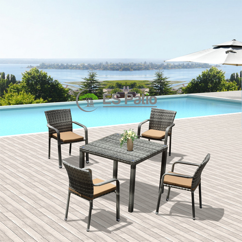 Outdoor dining table and chair