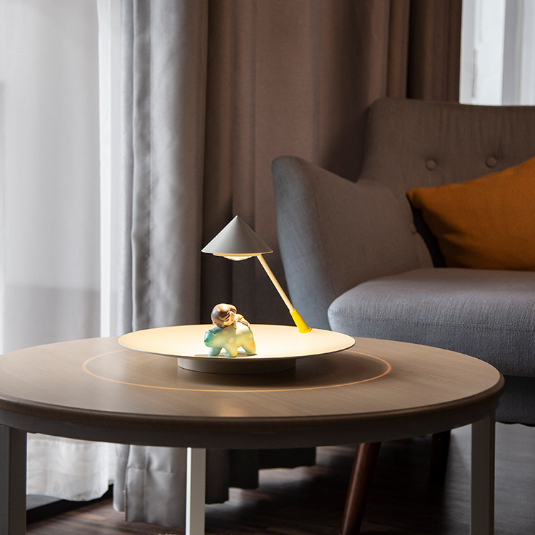 Concentric sharing series table lamp