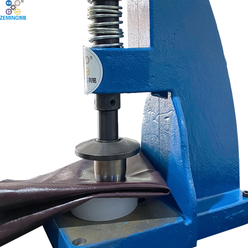 Cutting Mold For Fabric Or Leather