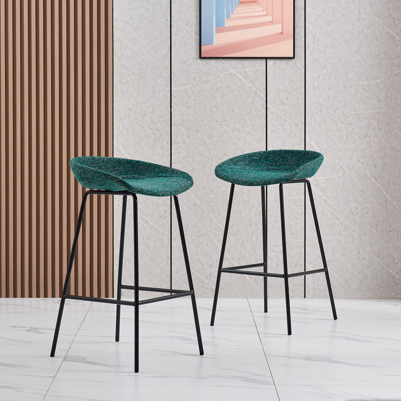 BAR STOOL