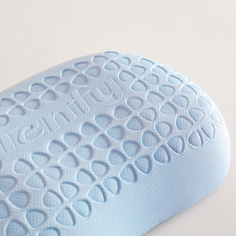 Seamless Molded Clover Curve Pillow