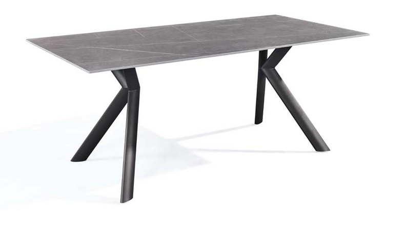 CONIX dining table