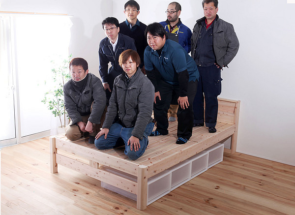 Sturdy cypress bed