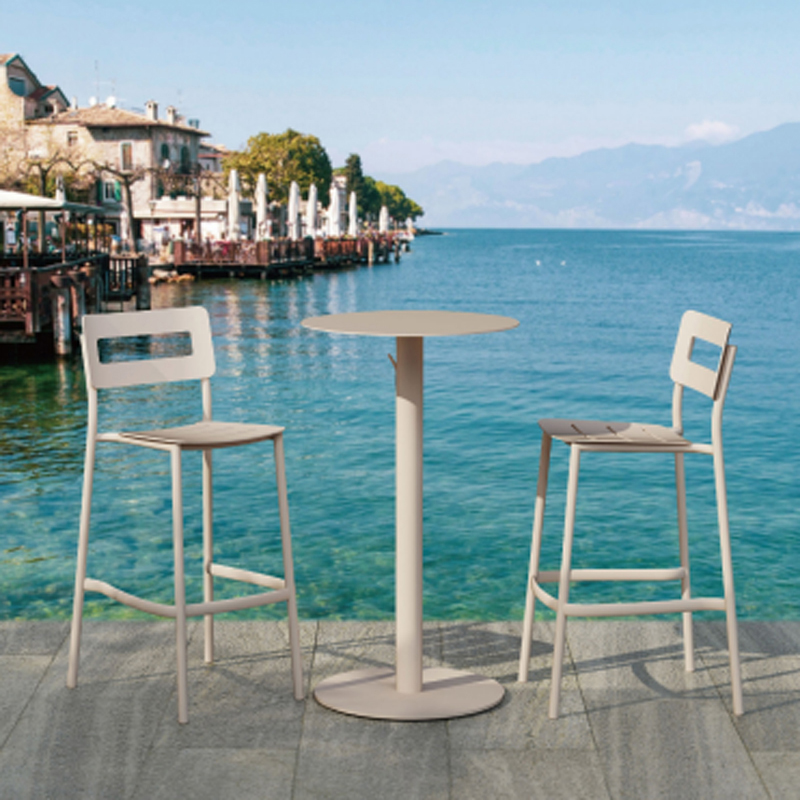 RIO Bar table and chairs set