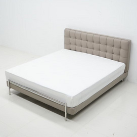 Modern upholstered platform bed