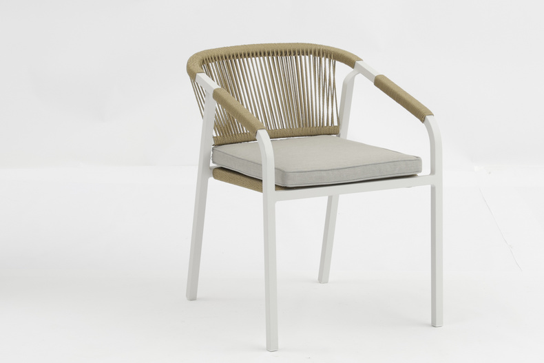 Brno rattan arm chair