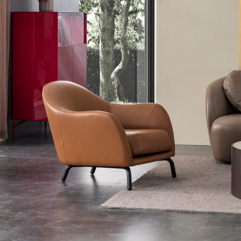 Leo Armchair