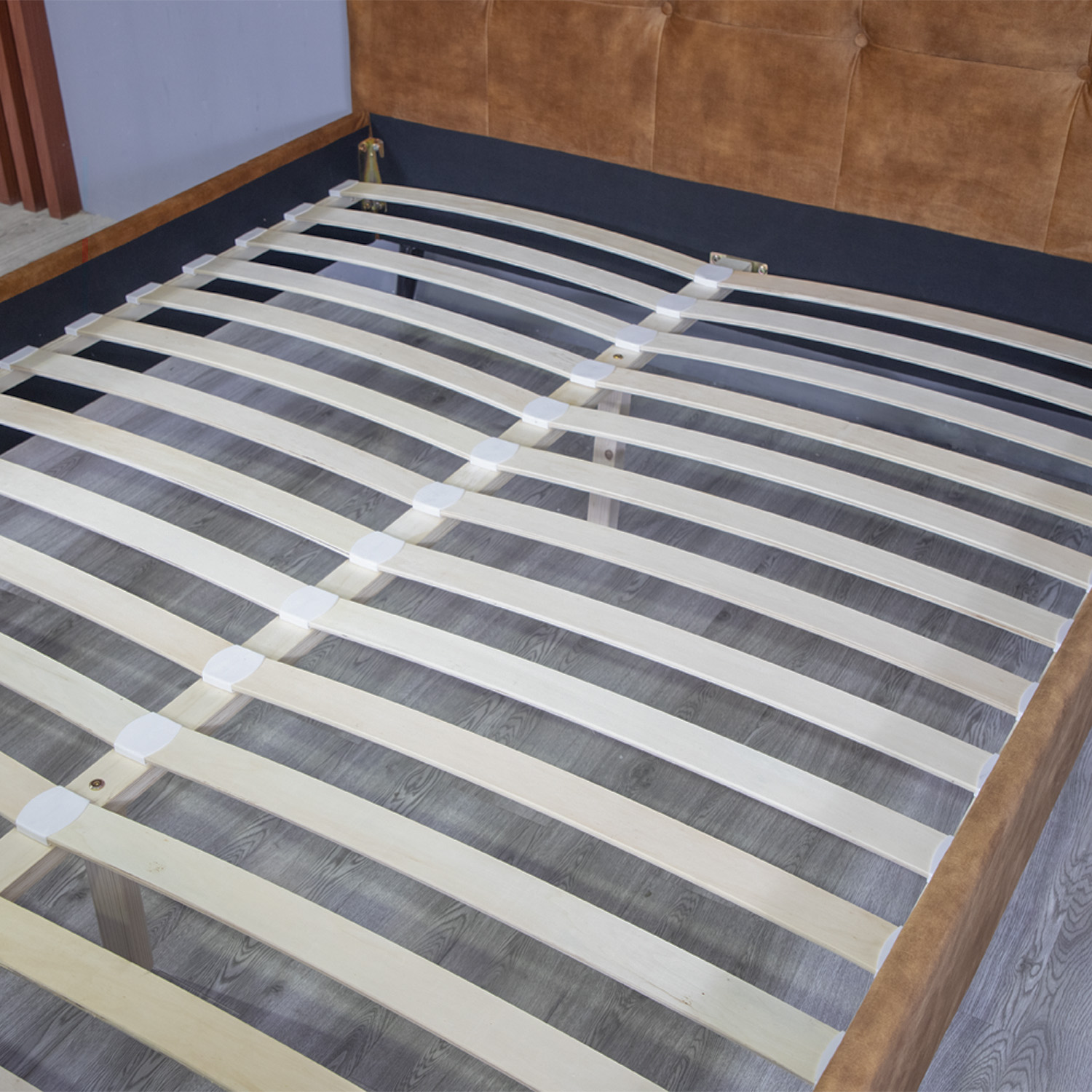 Huayang OEM Queen Size Upholstered Bed Bedroom Storage Bed Frame for Adult